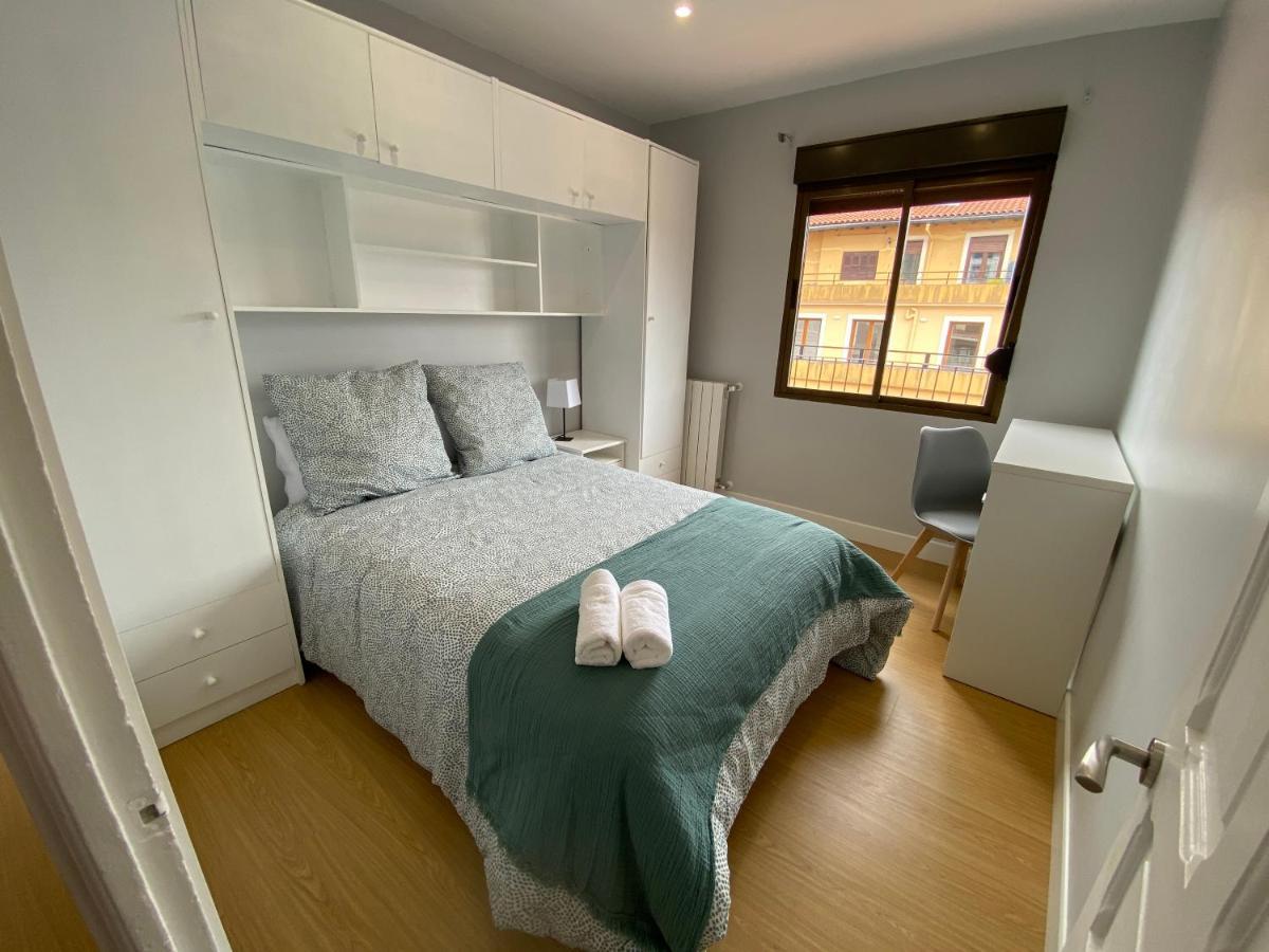Beautiful Apartment Ondarreta Beach Сан Себастиан Екстериор снимка