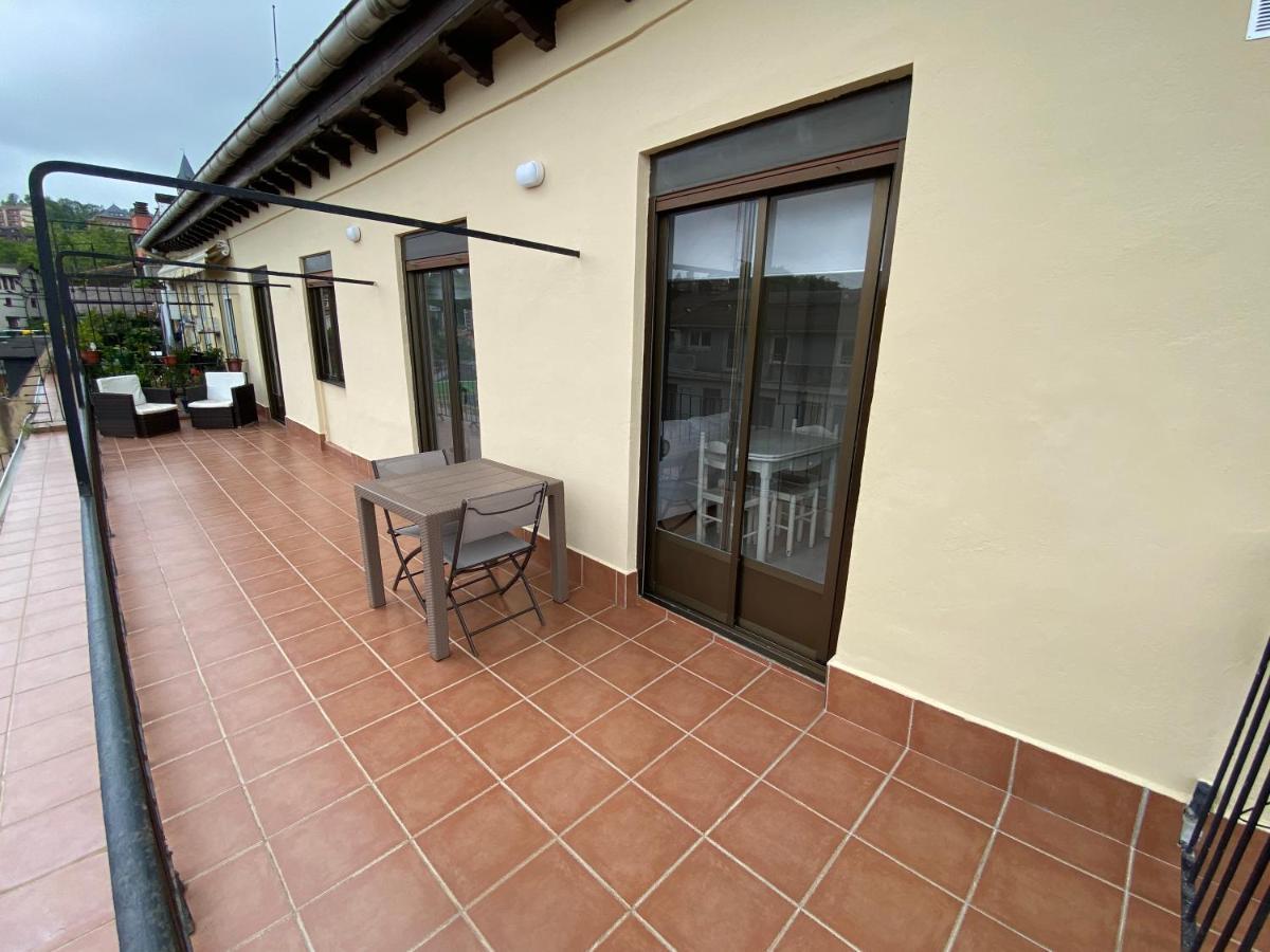 Beautiful Apartment Ondarreta Beach Сан Себастиан Екстериор снимка